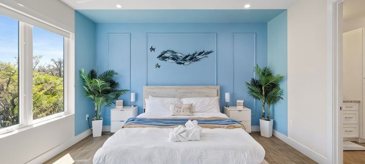 LUXURY Coastal Modern Sunset Oasis with Beautiful ROOFTOP Hotels in Largo