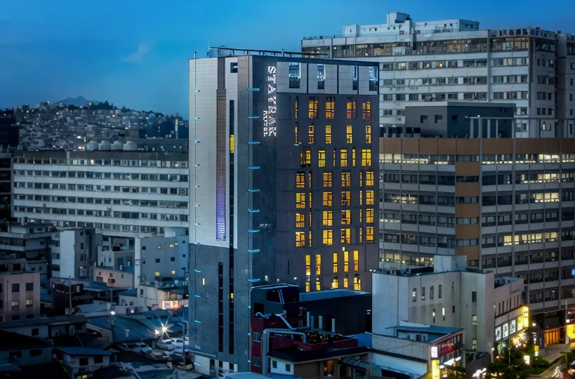 Stayrak Hotel