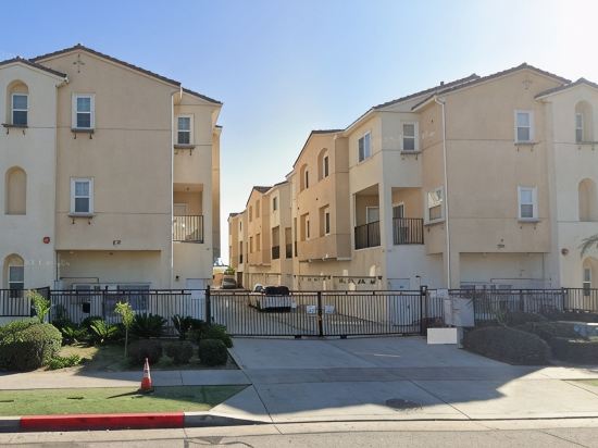 Disneyland Getaway Tri-level Gated Townhome