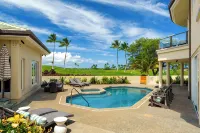 Grand Hawaiian Retreat–Volcano & Golf Course Views, Beach Club, Pool, Golf Carts