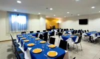 City Hotel & Suites