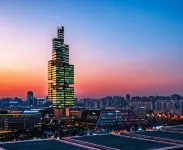 HUACHENG·V Time Walk Hotel (Guanshanhu Park Lincheng West Road Subway Station Branch) - 4-Star