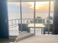Sunset Beach Villas Hotels near Haad Rin Beach