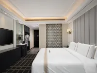 Xana Deluxe Hotel （Rizhao Station Kuishan Sports Center)