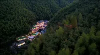 Mountains beyond mountains Liu su shan she hot spring holiday meisu