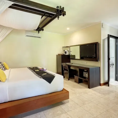 Legian Beach Hotel