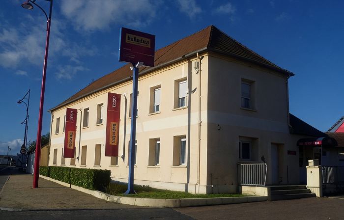 Hôtel & Résidence Avermes