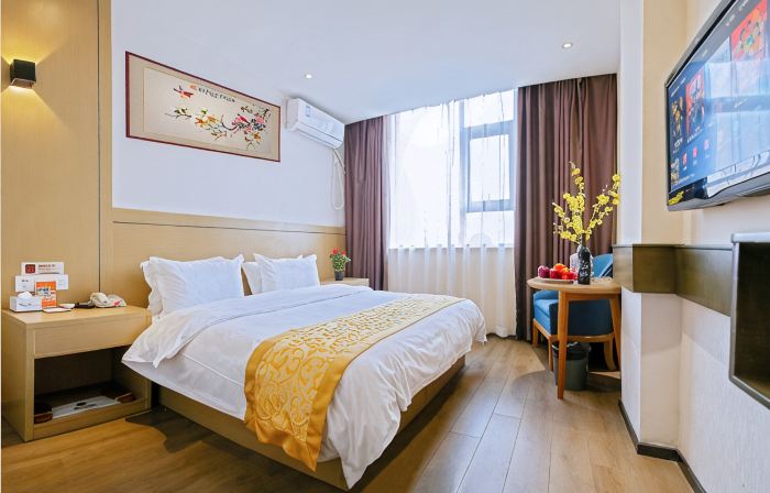 Jtour Inn (Huanggang RT-Mart)