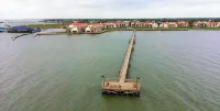 Beautiful  Waterfront Allegro North,  Private Fishing Pier,  Pool,  Green Space