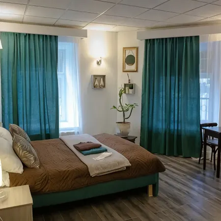 Gardens Hotel (Гарденс) Отели рядом с достопримечательностью «Крестовский остров»