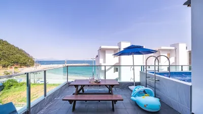 Geojae Sunstay Poolvilla Hotels in 