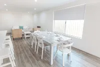 Dunsborough Escape - King Bed & Chef's Kitchen. No General Cleaning Fees - 4-Star