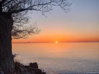 Waterfront 3 Bedroom cottage located in beautiful Turkey Point - Wifi
