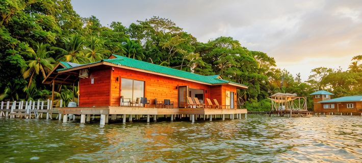 Beautiful 2Br/2BA Overwater Villa: Bastimentos, AC, Wifi, Kayaks & Sups Included Hotels in Bastimento