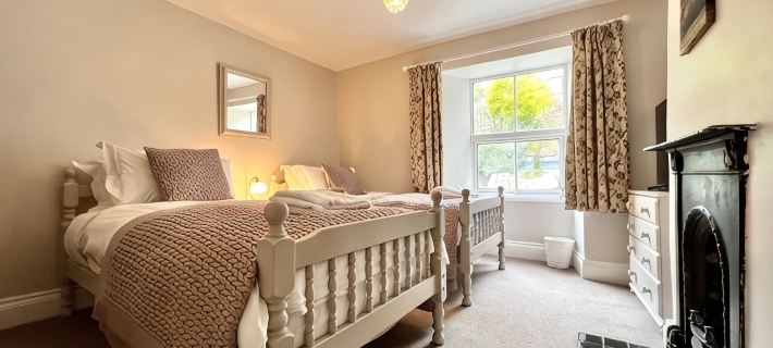 Luxury character Cottage in a popular Village location in Central Northumberland Hotels in Morpeth