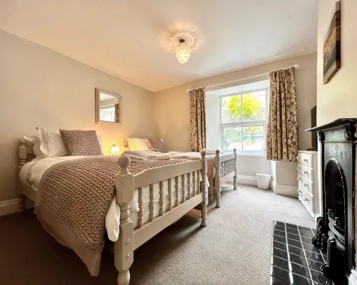 Luxury character Cottage in a popular Village location in Central Northumberland Hotels in Thirston