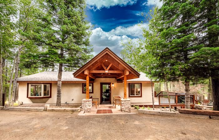 Angel Fire Whispering Pines Mountain Retreat-Lots of Out Door Fun!
