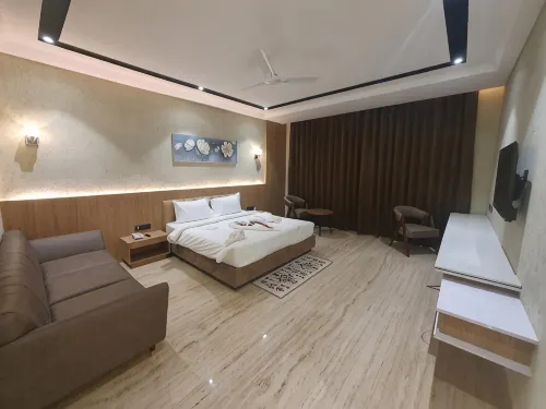 Banmali Palace - 2-Star