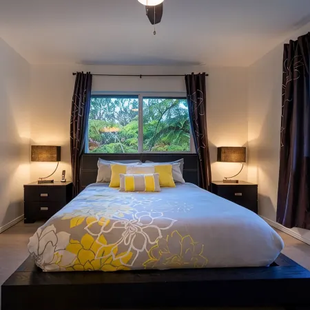 Lovely Private Home 5 minutes to Hawaii Volcanoes National Park
