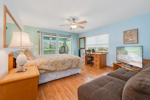 New 3 Bdrm, Large Lanai, Quiet area, Ocean Breezes, Short Walk to the Beach - Kitchens