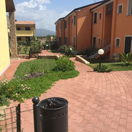 directly on the sea new apartment with garden and swimming pool