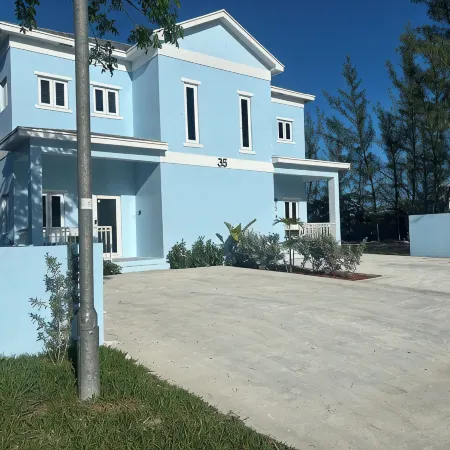 Island House Private Pool • Safe Gated Community!