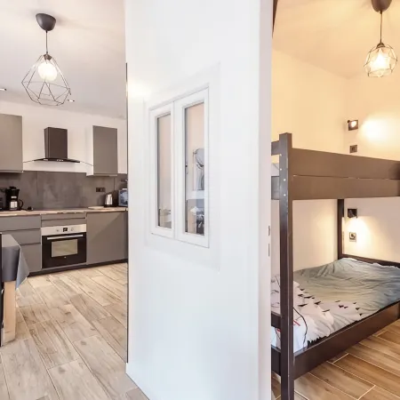 Superb 16/18 person apartment with sauna, at the foot of the chairlift, WiFi, table soccer