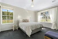 3 bedroom, two bathroom house fully equipped large kitchen, extensive lounge