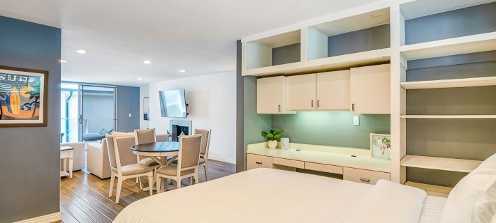Beautiful, luxurious hideaway right on Carbon Beach in Malibu! Hotels in Malibu
