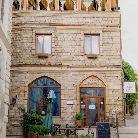Maajid Hotel
