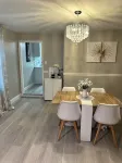 Newly Renovated Luxury 2-BD 2-BA house, AC, WiFi. Mins to NYC, EWR, Newark Distr - con encanto
