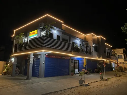 Spacious House/Villa  near Hundred Island wharf Alaminos City, Pangasinan, Phil. - Villas