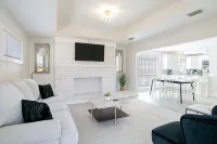 House in Mobile Newly Renovated! Quiet street & centrally located to interstate!