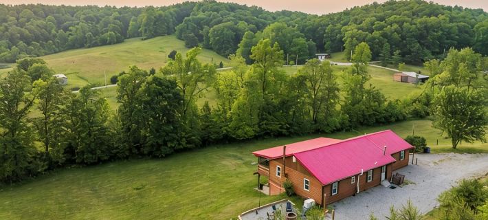 Nature Retreat: Hot Tub, Fire Pit & Hocking Hills Hotels in Hocking County