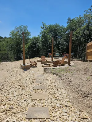 Unlock your next adventure at this cozy cabin on Lake Whitney. - 3つ星