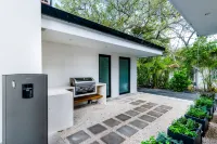A New 4 Bedroom Hacienda Pinilla Villa with Beach Club Access and Housekeeping - Villas