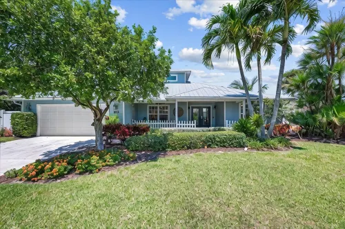 Pool House 1/2 Mile From Downtown Stuart