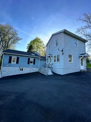 3-bedroom house in marvelous Goshen. Luxury cabin vibes for your getaway. - 4-Star