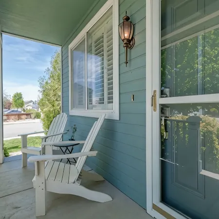 ☀Cheerful Family Getaway ~ Large & Sunny Backyard☀