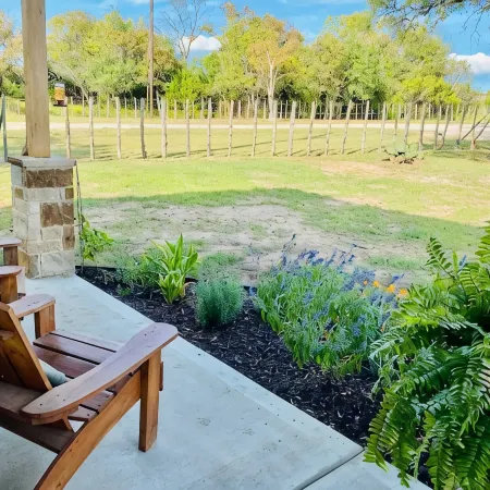 Lookout Guest House: One Bedroom Country Living