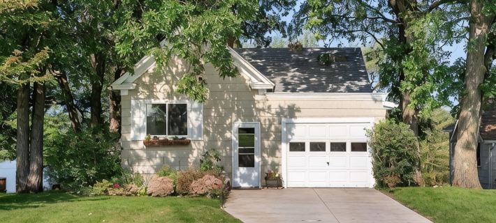 Lake home, across the street from a golf course & minutes to shopping and more! Ξενοδοχεία στην πόλη Stearns County