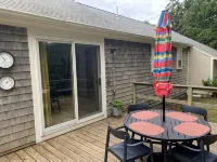 Charming, single-family getaway in Fisherman's Cove Community! - Homestays