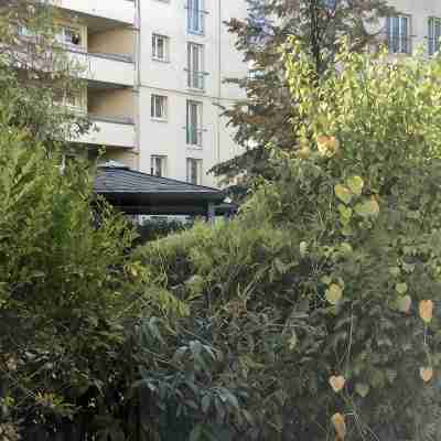 Sunny terrace apartment in the center with underground parking space and Netflix... Hotel Exterior