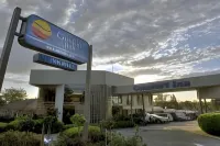 Ringwood Lake Inn - parking