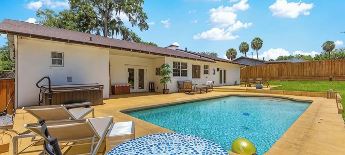 Backyard Oasis w/ pool & hot tub Hotels in Ocala