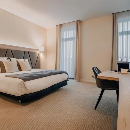 Hôtel Concorde Отели рядом с достопримечательностью «Станция метро Horta»