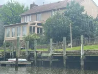 Spacious & Comfortable Home, Water Access Near Beach, Restaurants & Hampton Univ - Kitchens