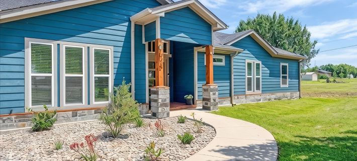 Lakeside Retreat – 6BR, Huge Backyard, Private Sandy Beach Access! Hotels in Grayson County
