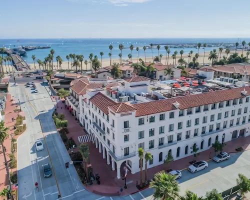 Hotel Californian Hotels near Moreton Bay Fig Tree