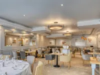 Brit Hotel Les Voyageurs Hotels in Loudeac